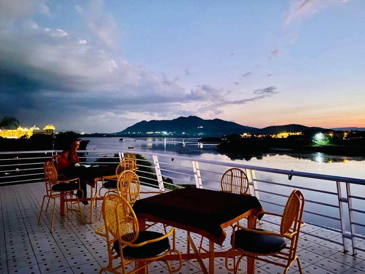 Haveli Jai Durga At Pichola Lake Hotel Udaipur Buitenkant foto